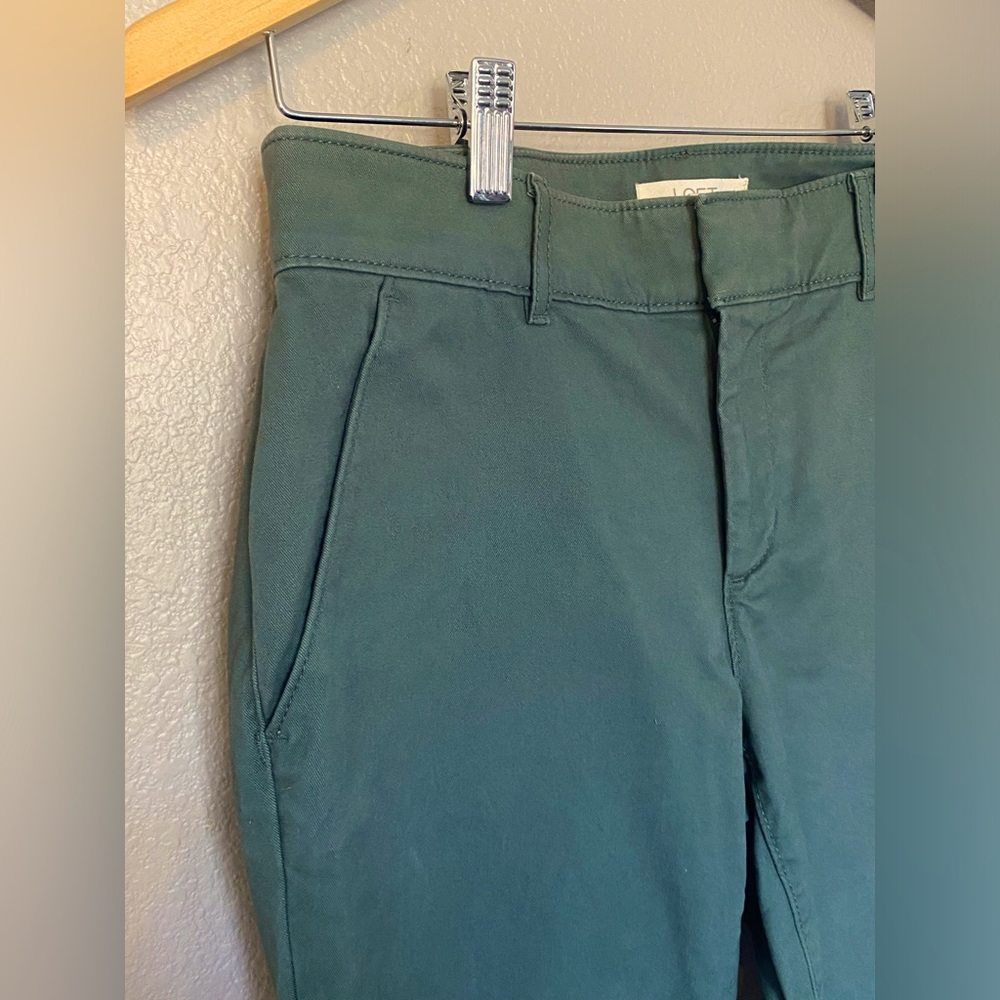 Loft Green Girlfriend Chino Pants Size 4